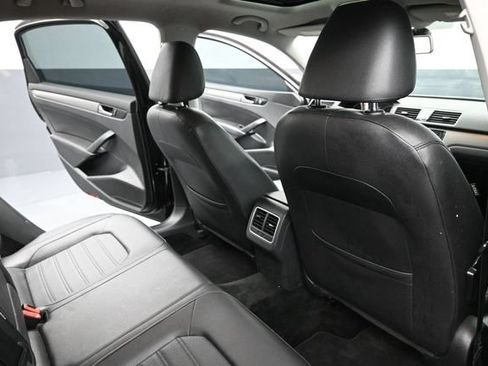 Used 2015 Volkswagen Passat 1.8T Sport FWD image 29