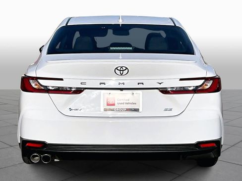 Certified 2025 Toyota Camry SE image 5