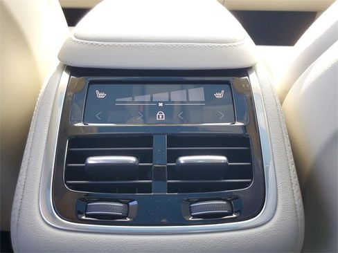 New 2026 Volvo XC90 B6 Ultra w/ Protection Package image 33