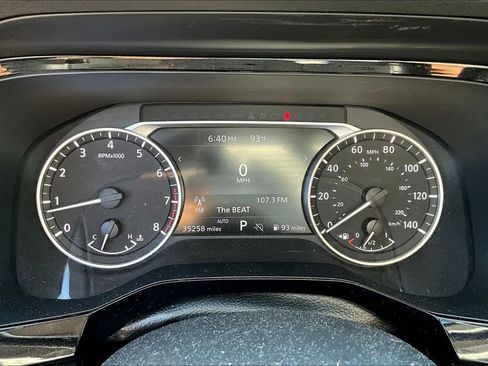 Used 2025 Nissan Pathfinder SV AWD/4WD image 5