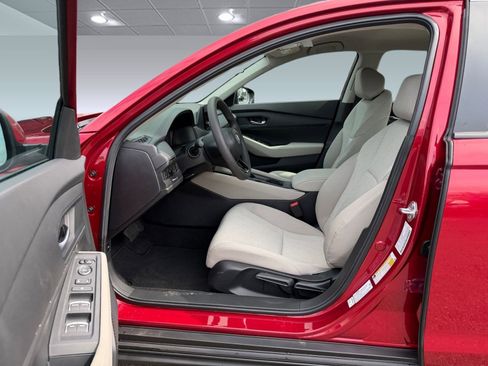 Used 2025 Honda Accord LX image 5