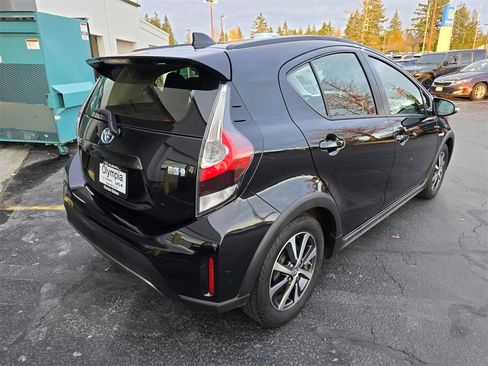 Used 2018 Toyota Prius C Two image 4