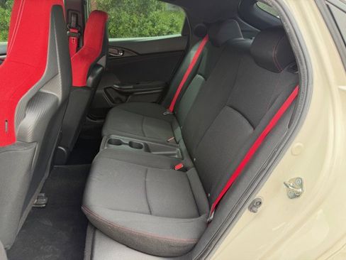 Used 2019 Honda Civic Type R image 11