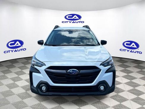 Used 2023 Subaru Outback Premium image 10