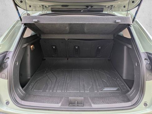 Used 2025 Chevrolet Trax ACTIV w/ Sunroof Package FWD image 6