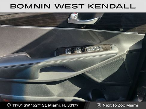 Used 2019 Kia Sorento LX image 24