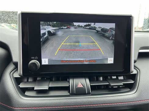 Used 2023 Toyota RAV4 SE image 22