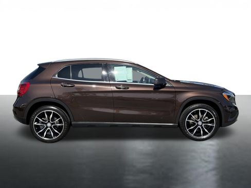 Used 2017 Mercedes-Benz GLA 250 4MATIC image 9