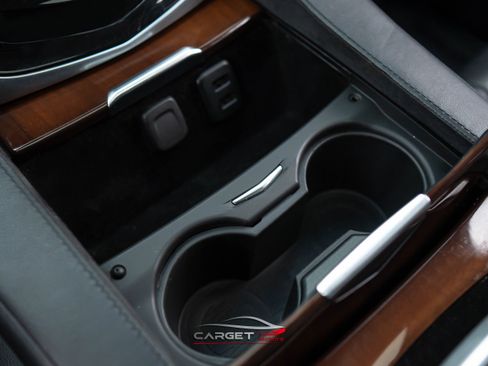 Used 2019 Cadillac Escalade Luxury image 30