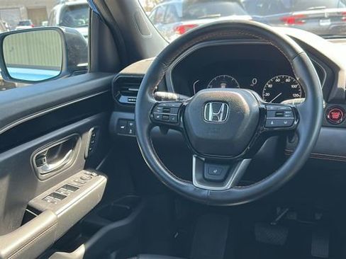 Used 2025 Honda Pilot TrailSport image 24