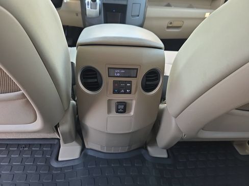 Used 2009 Honda Pilot EX image 29