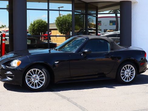Used 2018 FIAT 124 Spider Classica w/ Technology Group image 4