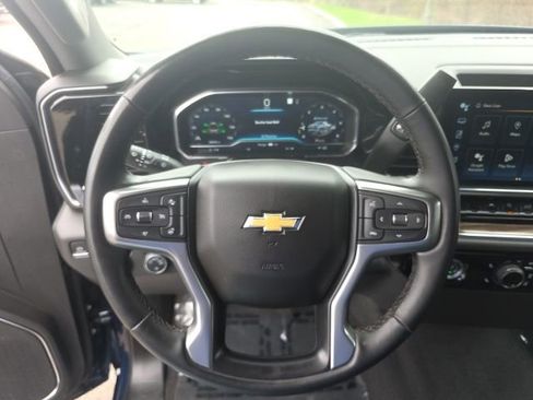 Used 2023 Chevrolet Silverado 1500 LT AWD/4WD image 26