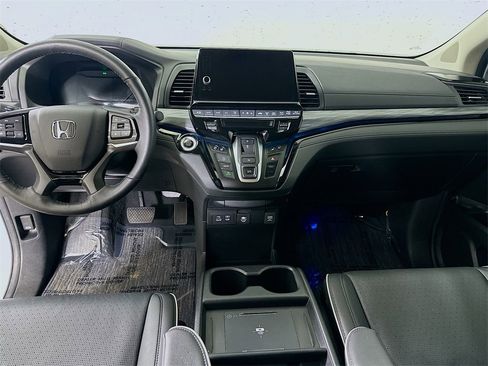 Used 2025 Honda Odyssey Elite image 19