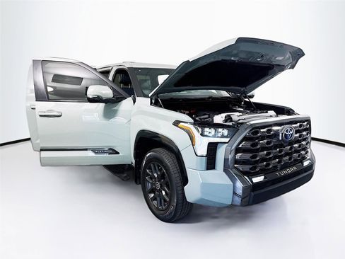 Used 2024 Toyota Tundra Platinum AWD/4WD image 44