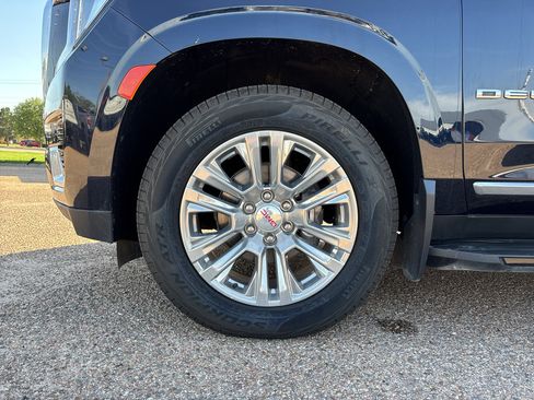 Used 2023 GMC Yukon Denali AWD/4WD image 21