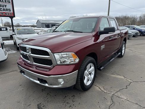 Used 2022 RAM 1500 Classic SLT w/ Electronics Group image 5