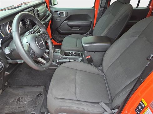 Used 2023 Jeep Wrangler Unlimited Sport image 17