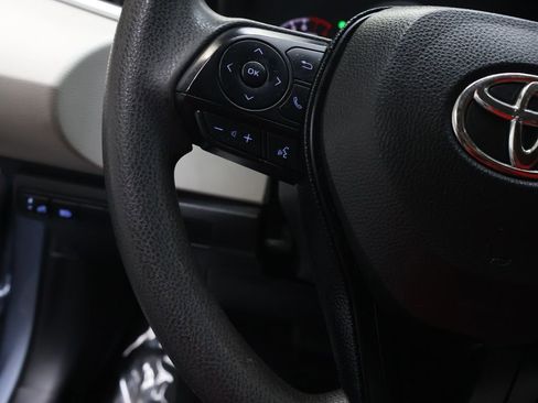 Used 2020 Toyota Corolla LE FWD image 19