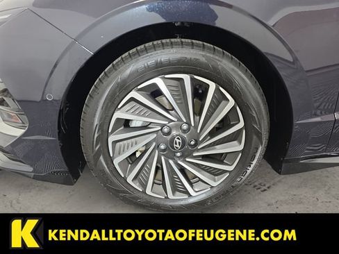 Used 2024 Hyundai Sonata Limited FWD image 9
