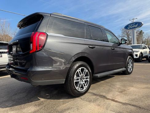Used 2025 Ford Expedition Active AWD/4WD image 5