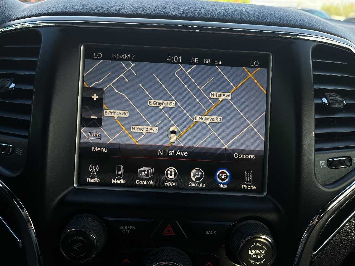 Used 2017 Jeep Grand Cherokee Trailhawk w/ Trailhawk Luxury Group AWD/4WD image 15