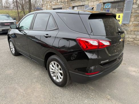 Used 2021 Chevrolet Equinox LS w/ LS Convenience Package image 4