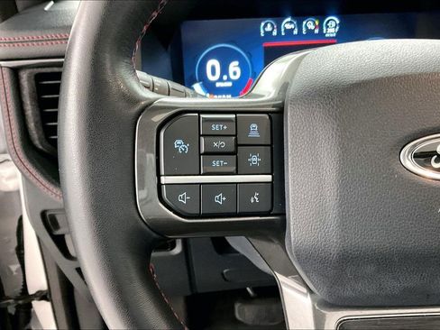 Used 2023 Ford Expedition Limited AWD/4WD image 12