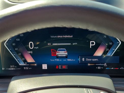 Used 2025 BMW X5 sDrive40i RWD image 30