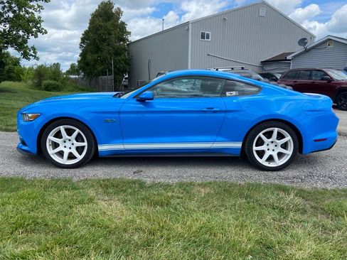 Used 2017 Ford Mustang GT w/ GT Performance Package RWD image 2