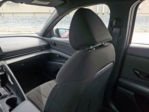 Certified 2025 Hyundai Elantra Sport FWD image 16