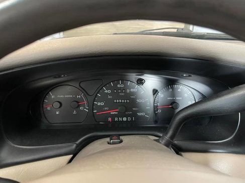 Used 2000 Ford Taurus SE image 37
