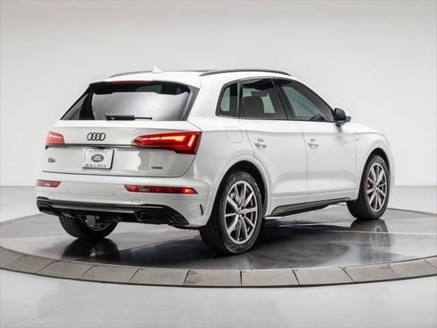 Used 2024 Audi Q5 e Premium Plus w/ Premium Plus Package AWD/4WD image 5