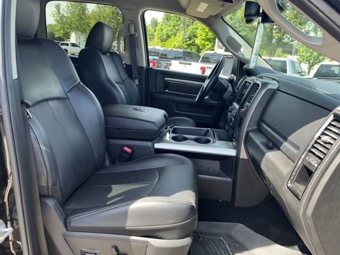 Used 2018 RAM 2500 Laramie w/ Sport Appearance Group AWD/4WD image 29