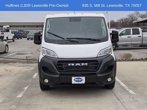 Used 2025 RAM ProMaster 2500 w/ Convenience Group FWD image 2