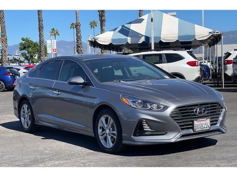 Used 2018 Hyundai Sonata Limited image 8
