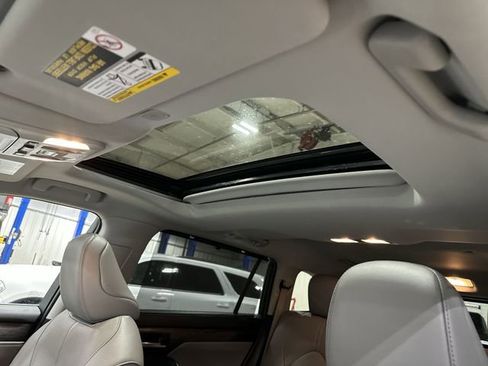 Used 2023 Toyota Highlander Limited image 20
