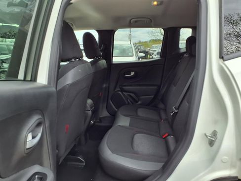 Used 2023 Jeep Renegade Trailhawk AWD/4WD image 13