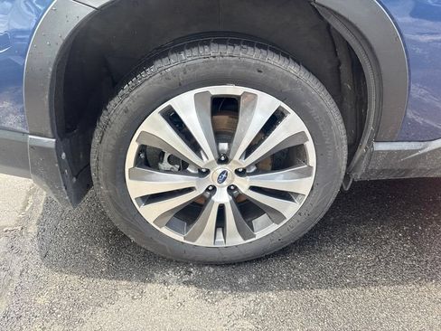 Used 2022 Subaru Ascent Touring AWD/4WD image 10