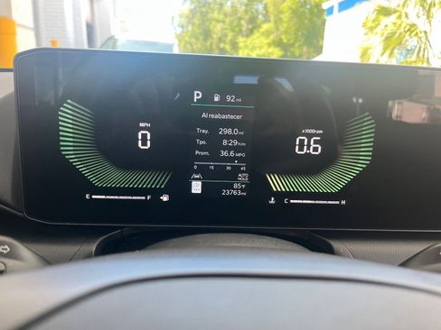 Used 2025 Kia K4 LXS image 39