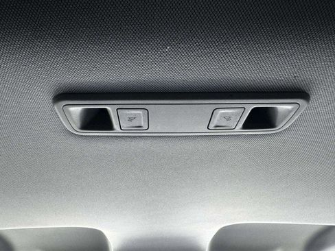 Used 2018 Chevrolet Silverado 1500 LT w/ Texas Edition image 39