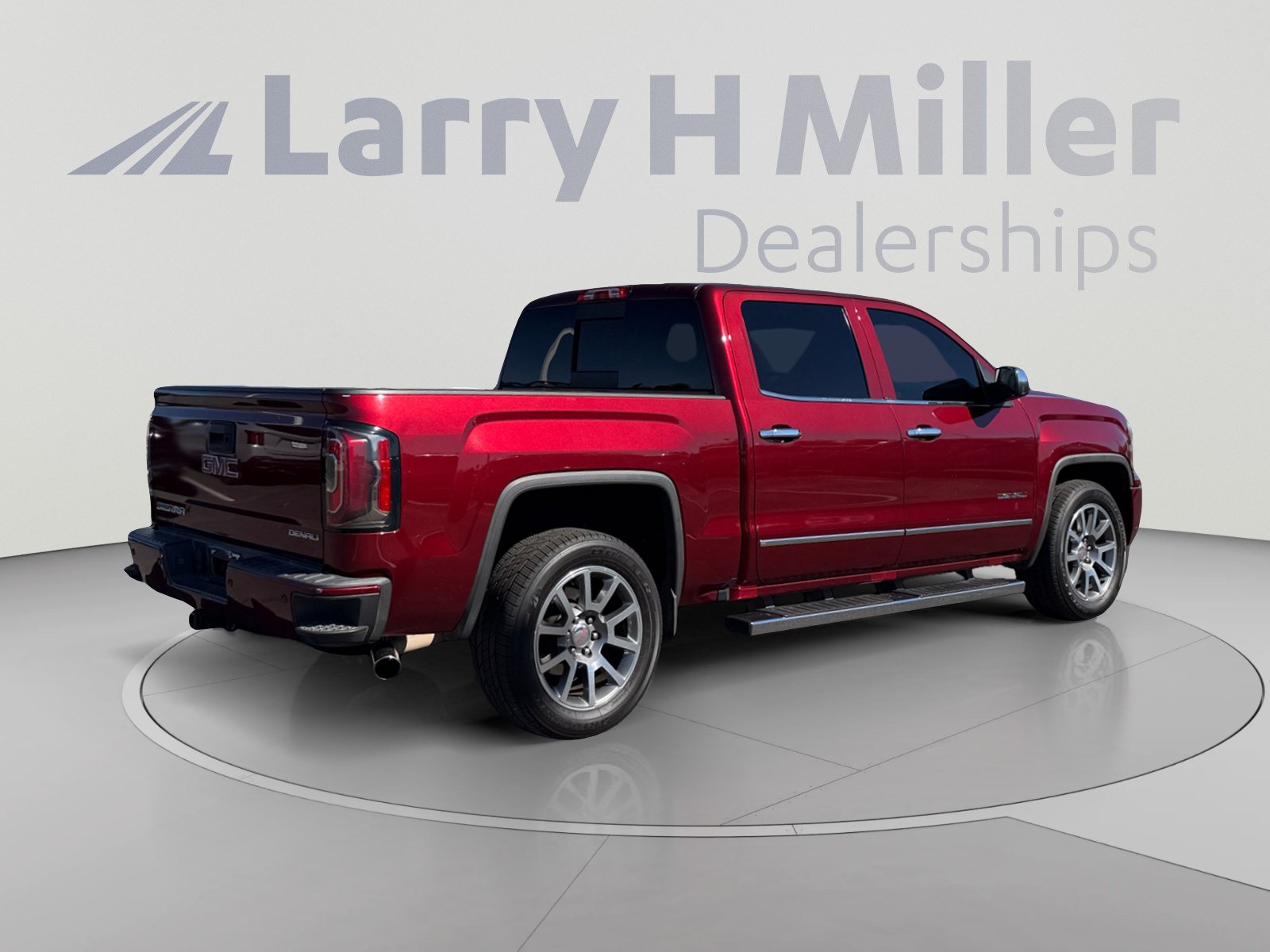 Used 2017 GMC Sierra 1500 Denali RWD image 5