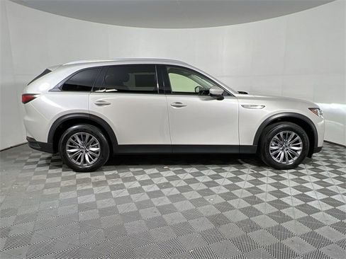 Certified 2025 MAZDA CX-90 3.3 Turbo w/ Preferred Package image 9