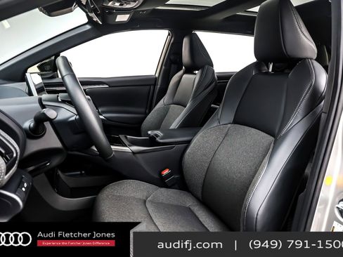 Used 2024 Toyota bZ4X FWD image 16