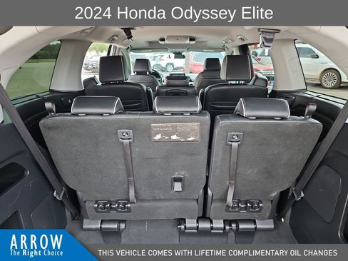 Used 2024 Honda Odyssey Elite image 18