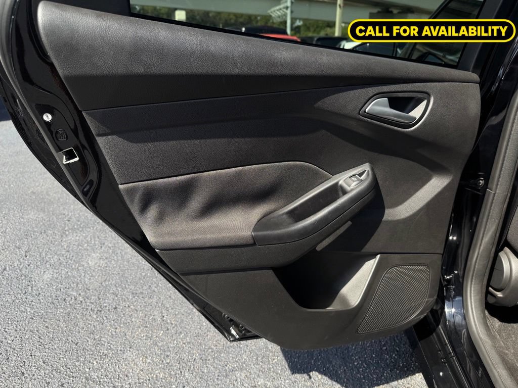 Used 2017 Ford Focus ST FWD image 16