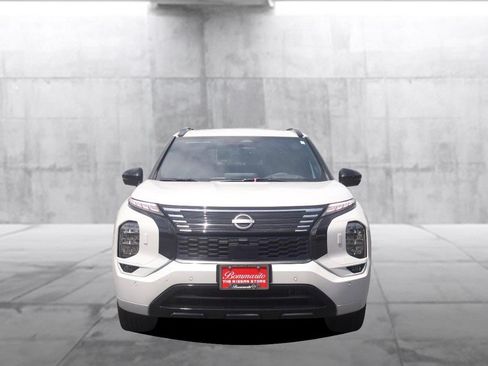 New 2026 Nissan Rogue Platinum AWD/4WD image 4
