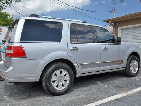 Used 2014 Lincoln Navigator 2WD image 34