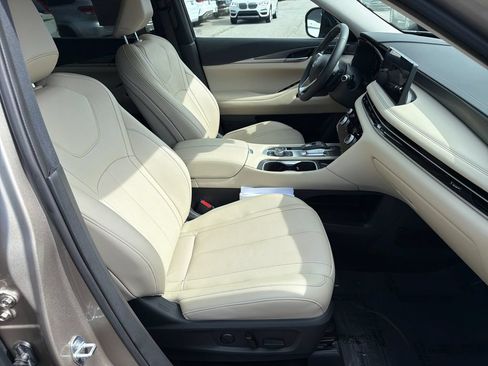 Used 2023 INFINITI QX60 Luxe w/ Cargo Package FWD image 13