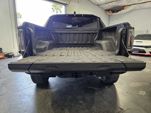 Used 2024 GMC Hummer EV 2X AWD/4WD image 10